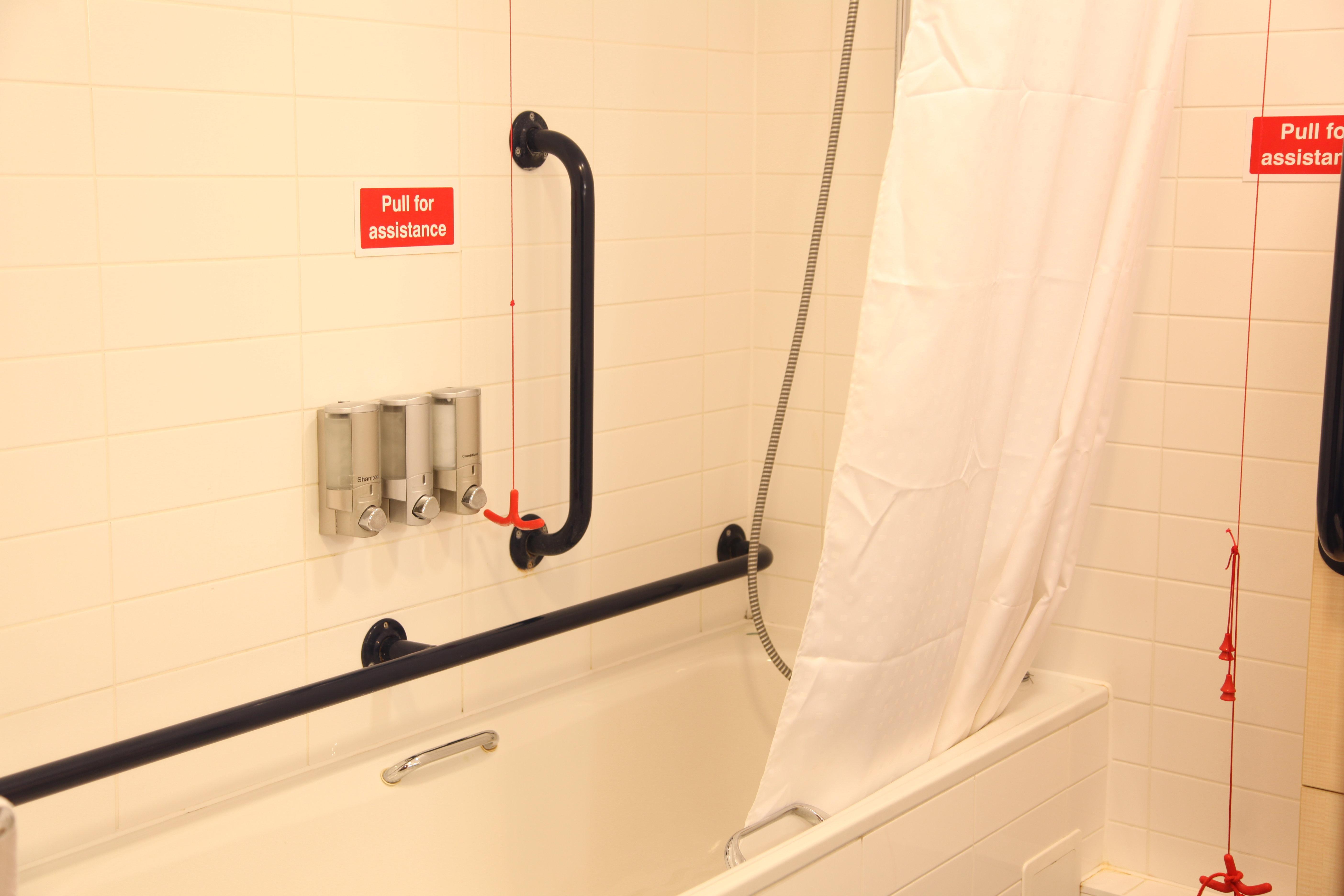 Holiday Inn Express Braintree By Ihg Bagian luar foto